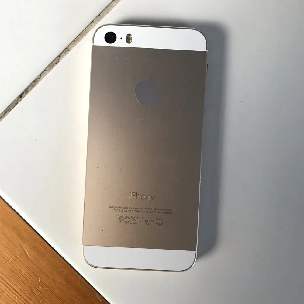 Apple iPhone 5S CDMA — For Parts / Does Not Work